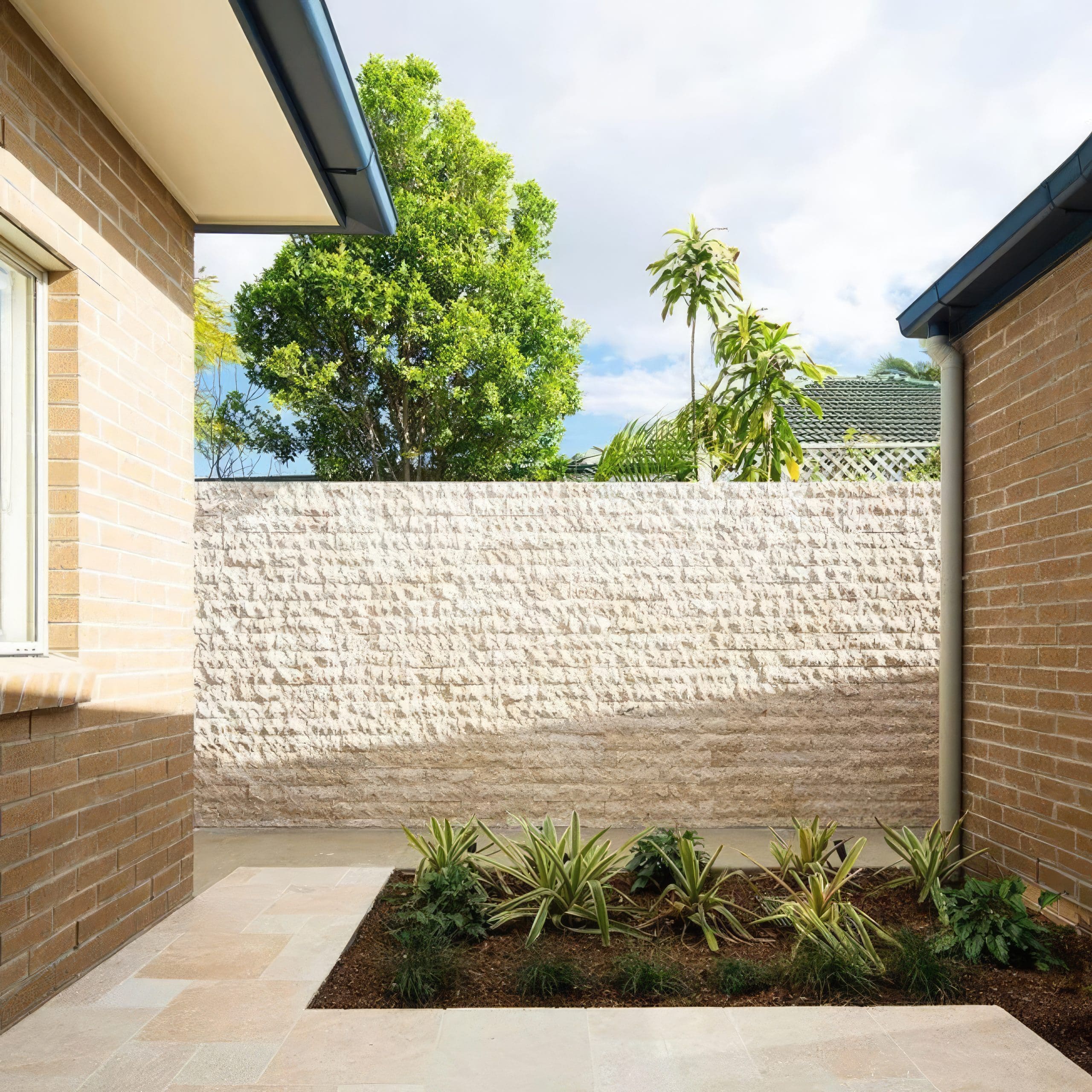 CLASSIC TRAVERTINE SPLIT FACE STONE WALL CLADDING_RMS TRADERS_NATURAL STONE FACADE FEATURE WALL SUPPLIER MELBOURNE (4)-gigapixel-standard-scale-4_00x